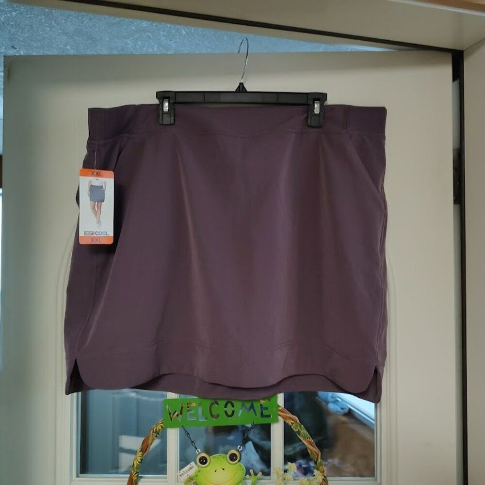 New 32 Cool Dark Plum Skort Size Women's XXL.